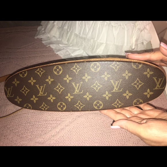 Authentic Louis Vuitton Babylone large tote bag - Picture 7 of 7